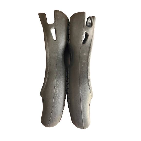 Crocs Sandals Sling Backs, Women's Size 8, Black - Picture 2 of 6